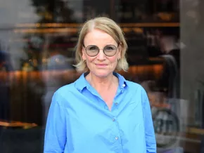 Mariele Millowitsch feiert 70er mit Kaffe und Kuchen