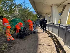 Schlafstätte von Obdachlosen am linken Eisackufer geräumt