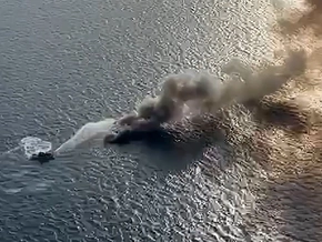 Mittelmeer: Segelboot vor Ligurien brennt lichterloh