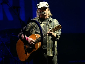 Streitlustige Folk-Rock-Ikone Neil Young ist 80