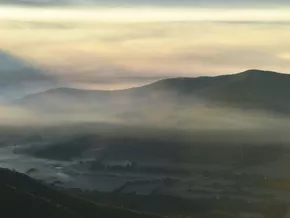 Mystischer Nebel macht Norditalien im Herbst zur Gefahr