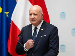 Kanzler Stocker nach Rücken-OP wieder im Amt