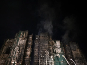 Nun schon 83 Tote nach Hochhausbrand in Hongkong