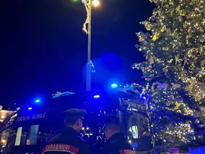 Mitten am Weihnachtsmarkt: Mädchen verliert Bewusstsein