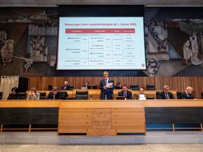 Rekord-Haushalt 2026 umfasst 8,76 Milliarden Euro