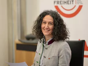 Kilometerlanger Stau in Sinich: STF kritisiert Ortspolizei