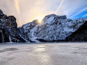 Beliebter Instagram-Hotspot in den Dolomiten im Winterkleid
