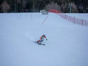 Schweizerin Aline Hoepli siegt beim Europacup Slalom im Ahrntal