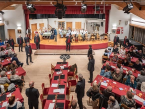 Erfolgreicher Kulturherbst in Enneberg Pfarre