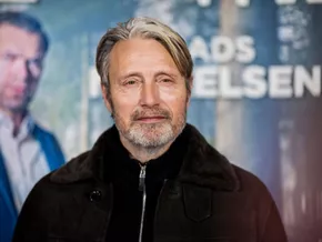 "Therapie für Wikinger": Mads Mikkelsen leidet