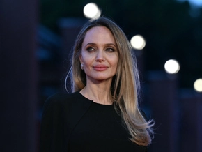 Anderen Mut machen: Angelina Jolie zeigt OP-Narben
