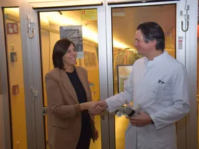 Kleine Elefanten mit großer Wirkung im Krankenhaus Brixen