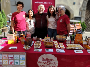 272 Freiwillige halten Südtirols Weltläden am Laufen