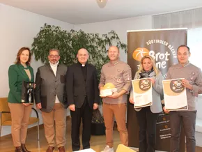 Südtirols Bäcker im hds frühstücken mit Bischof Ivo Muser