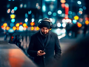 Akustische Abschottung im Straßenverkehr gefährlich