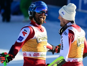 Schwarz feiert im Riesentorlauf von Alta Badia Comebacksieg