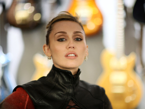 Miley Cyrus über Ekel vor Papier: “Es ist eine Phobie”