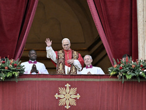 Papst prangert “offene Wunden” durch Krieg an