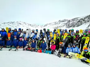 Südtiroler Landeskader Ski Alpin glänzt bei zahlreichen Einsätzen
