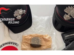 18-Jähriger rückt 50 Gramm Haschisch freiwillig raus