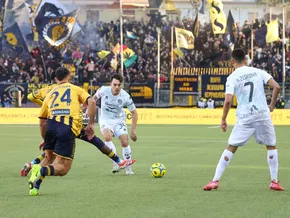 Herbe Niederlage: Weißrote unterliegen Juve Stabia mit 1:0