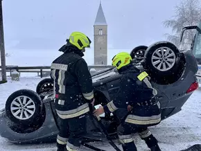 Schnee und Regen fordern Tribut auf der Straße