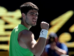 Topstars Alcaraz und Sabalenka weiter, Paolini out