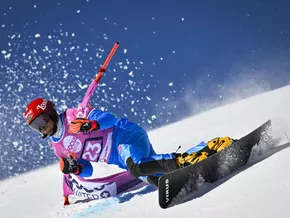 Parallel-Riesenslalom: Snowboarder Fischnaller siegt in Scuol