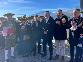 Salvini erwartet Ende der Lkw-Transitbeschränkungen in Österreich bis 2026