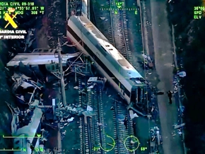 Zugsunglück in Spanien - 43 Tote befürchtet