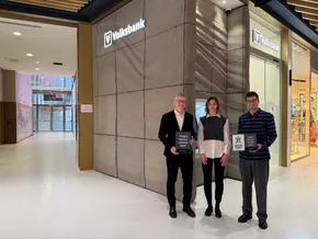 Geldautomat mit Dolomiten-Design