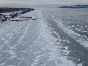 Der größte See Mitteleuropas ist zugefroren