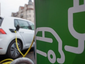 2025 in EU mehr E-Autos und Hybride zugelassen