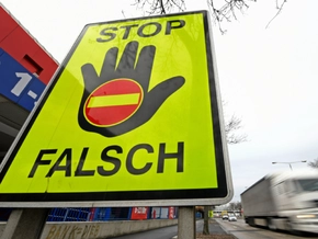 Drei Schwerverletzte bei Geisterfahrerunfall in NÖ