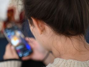 Italien plant Social-Media-Verbot für Jugendliche: Sinnvoll?