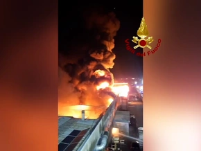 Großbrand in Papierlager - VIDEO