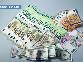 Frau von Schwiegersohn verfolgt