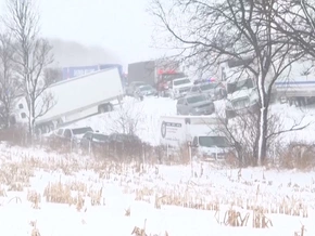 Massenkarambolage mit über 100 Fahrzeugen – VIDEO