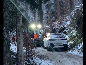 Tourist wollte mit Sommerreifen auf den Berg
