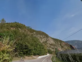 Steinschlagschutz und Straßengestaltungsarbeiten in Pfatten starten