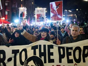 USA verhängen Iran-Sanktionen und verstärken Militärpräsenz