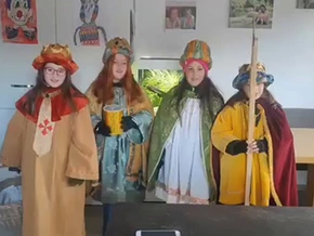 Sternsinger im Vinschgau trotz Eiseskälte unterwegs