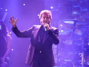 Barry Manilow verschiebt nach Krebs-OP weitere Konzerte