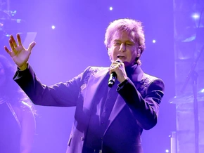 Barry Manilow sagt nach OP Konzerte ab