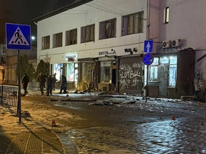 Selenskyj verurteilt "grausamen Terroranschlag" in Lwiw