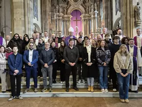 17 Jugendliche und Erwachsene auf dem Weg zur Taufe