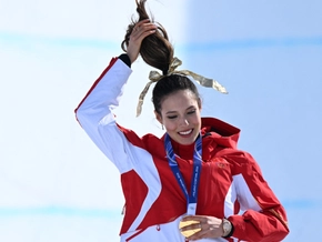 Freeski-Superstar Eileen Gu holt Gold in der Halfpipe