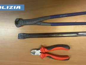 Drogen und Einbruchswerkzeug: "Aktion scharf" in Bozen