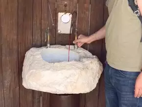 Italien: Kostenloser Weinbrunnen in beliebter Urlaubsregion