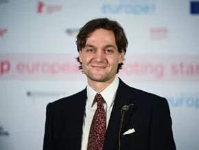 Lucas Englander: "Glamour bringt uns von den Menschen weg"